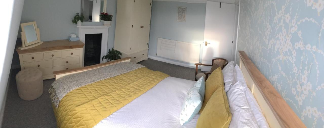 Elegant Well Appointed Maisonette 105m2 Apartment